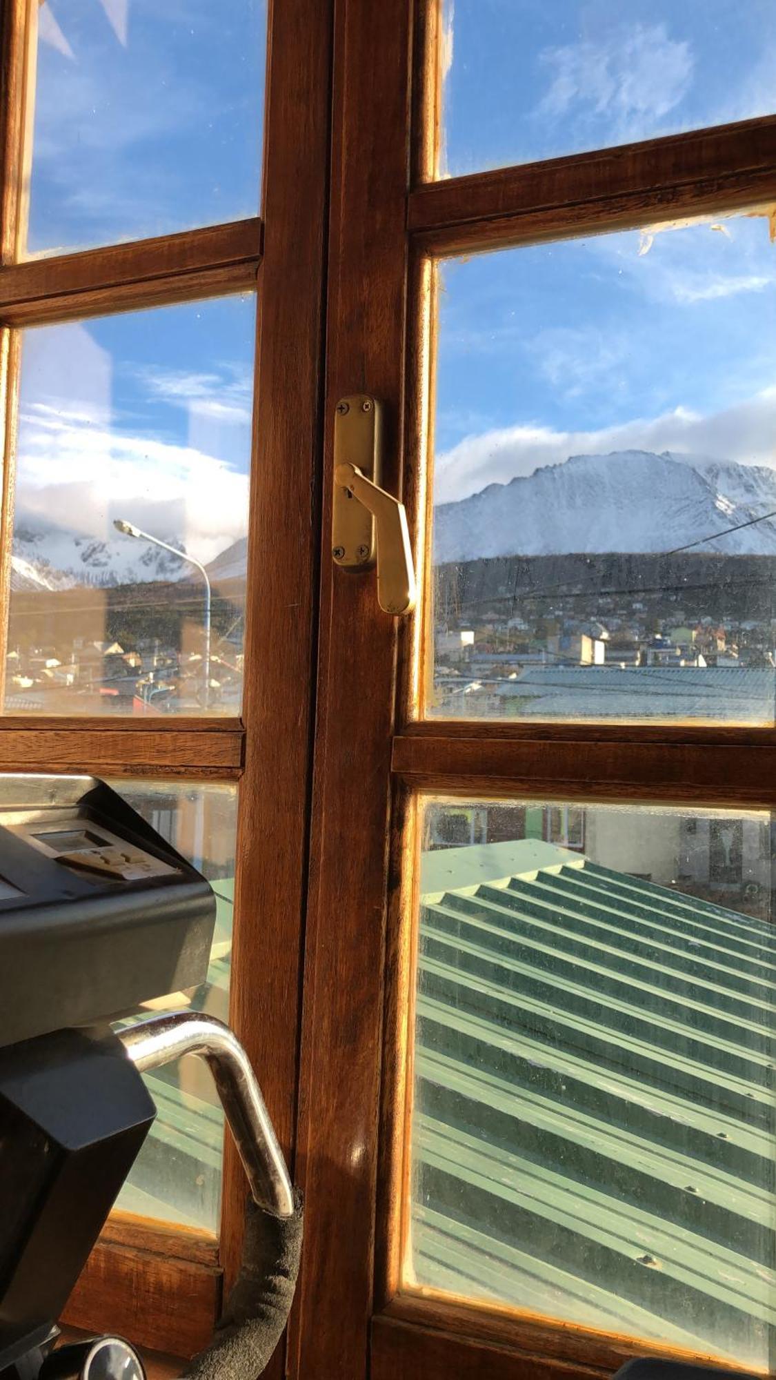 Departamentos Ahnen Apartment Ushuaia Bagian luar foto