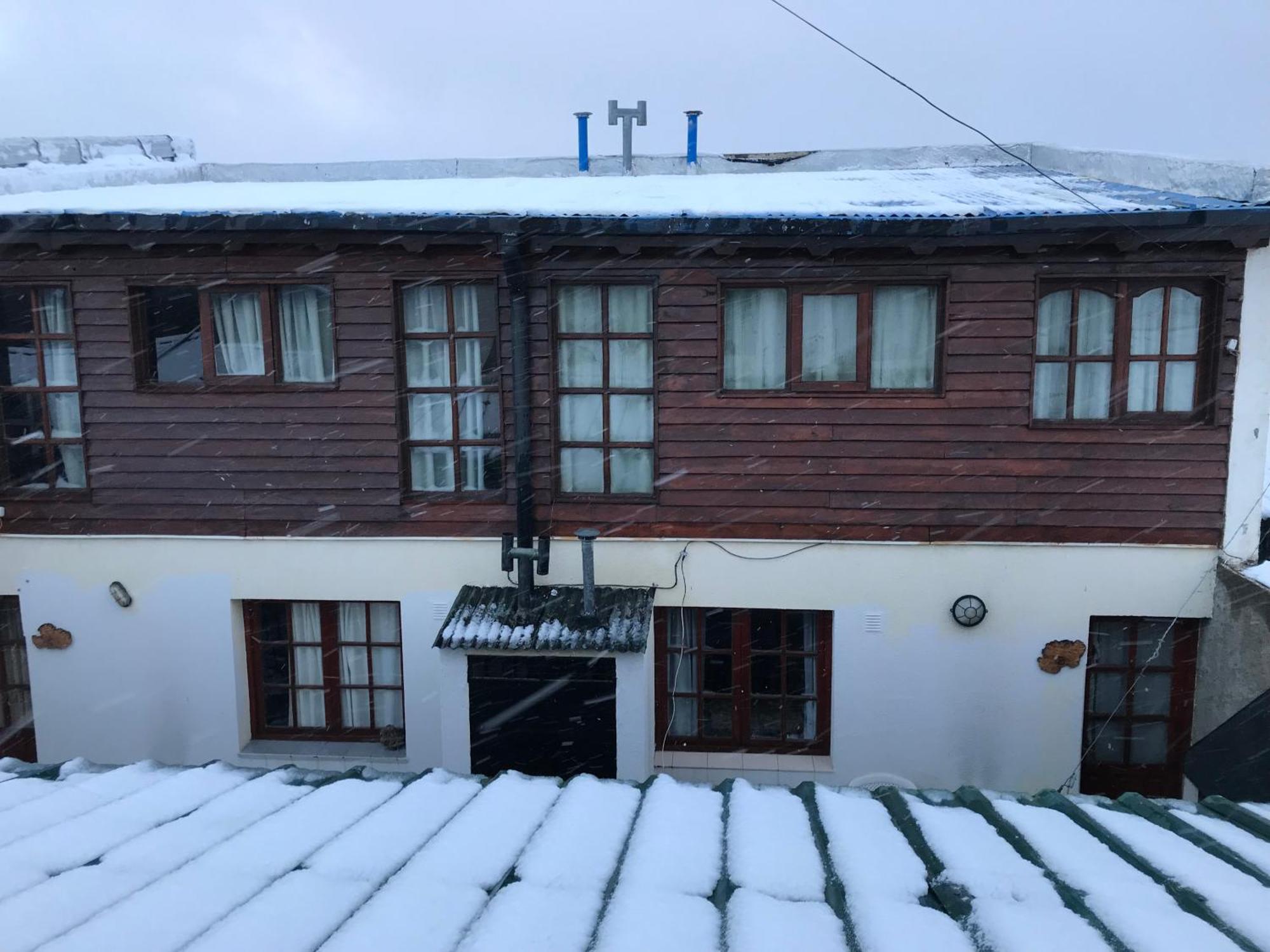 Departamentos Ahnen Apartment Ushuaia Bagian luar foto